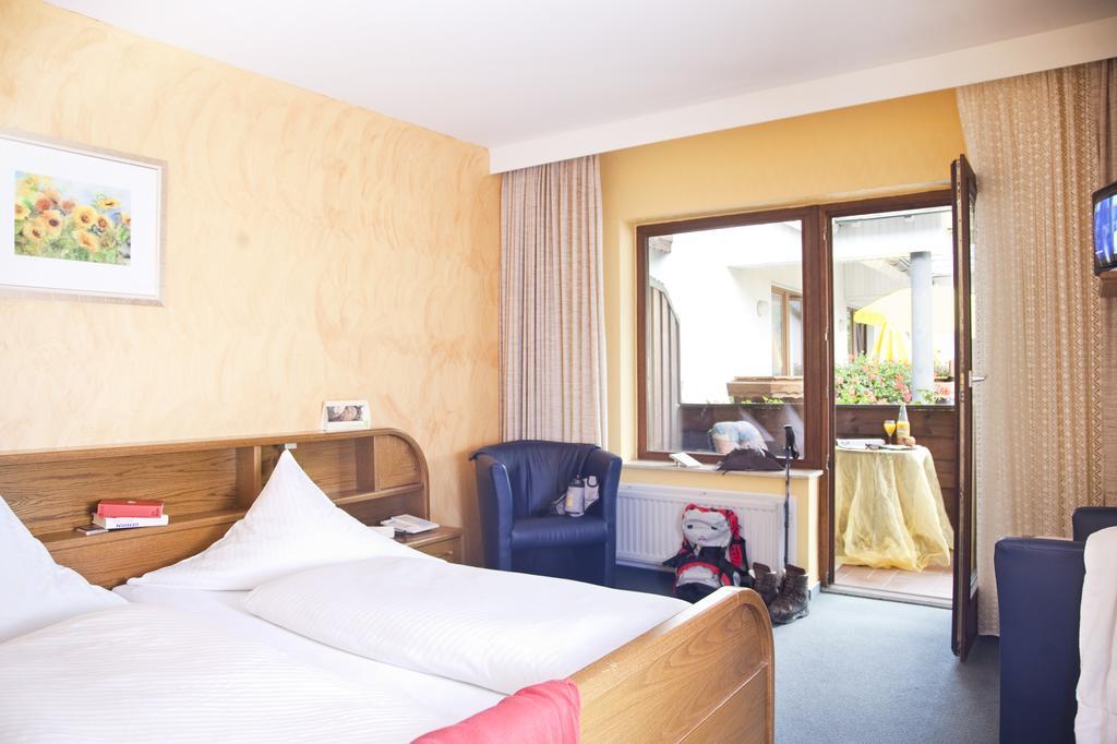 Bio-Hotel Uplaender Hof Willingen  Pokoj fotografie